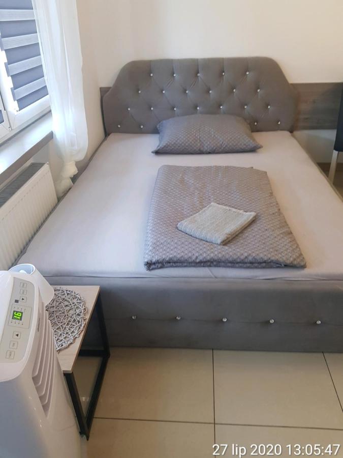 Appartement Apartament Rudy 102 Self Check-In 24H à Bytom Extérieur photo